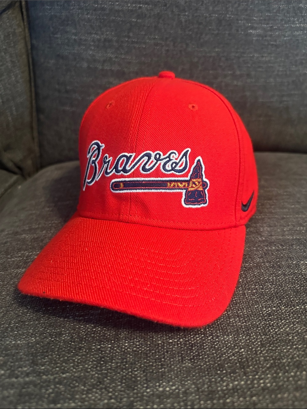 Nike Red Atlanta Braves Logo Cap Flex Fit